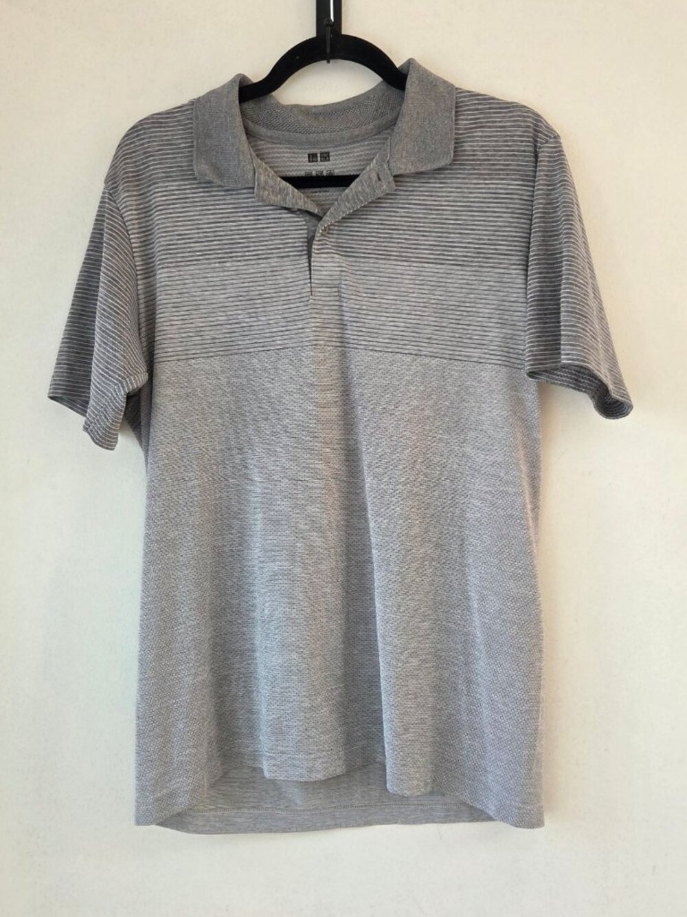 Uniqlo Performance Wear Grey Golf Polo Shirt Short Sleeve Business Casual M